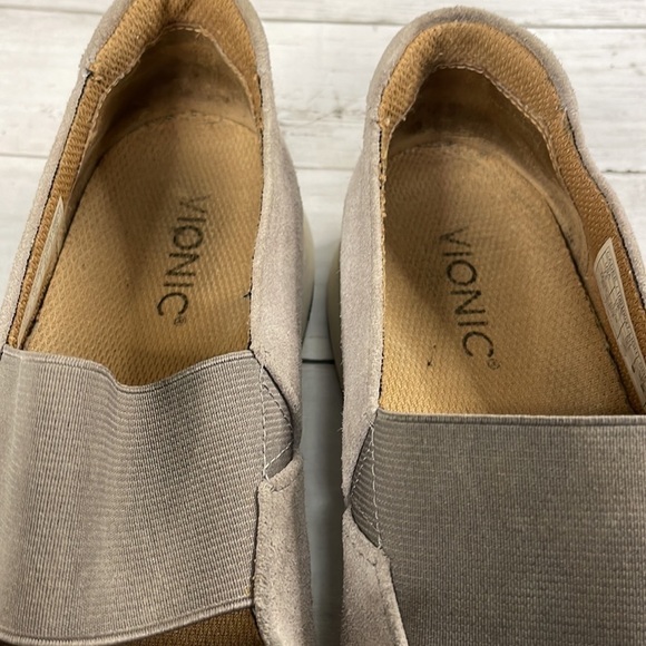 Vionic Cadee Grey Suede Mary Jane - Picture 9 of 11